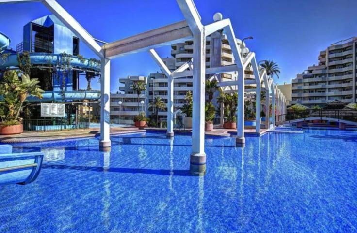 Benal beach suite, estudio con parque acuático y vistas al mar. Benalmádena Exterior foto