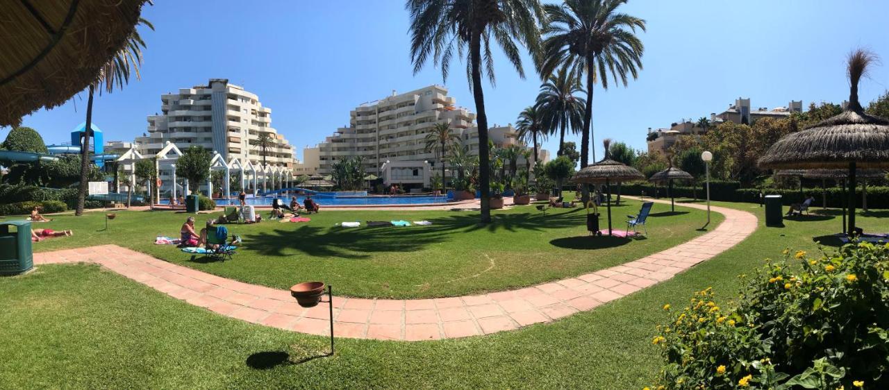Benal beach suite, estudio con parque acuático y vistas al mar. Benalmádena Exterior foto